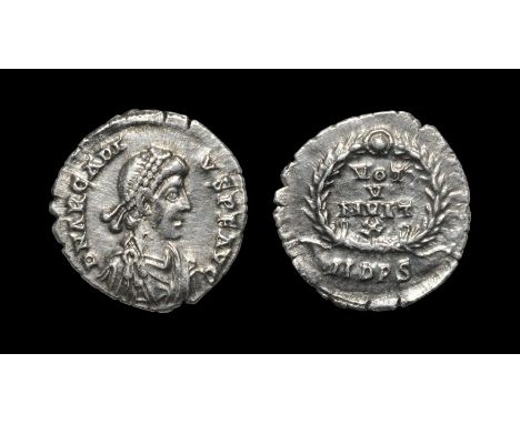 383-388 AD. Milan mint. Obv: DN ARCADI-VS PF AVG legend with pearl-diademed, draped and cuirassed bust right. Rev: VOT V MVLT