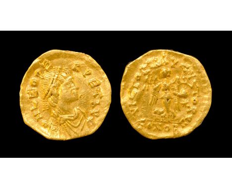 468-473 AD. Constantinople mint. Obv: DN LEO PERPET AVC legend with pearl-diademed, draped and cuirassed bust right. Rev: VIC