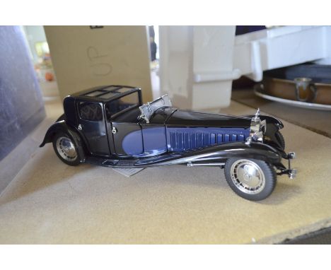 Die cast model 1930 Bugatti Royale Coupe, boxed, Mint Condition, 1.24 scale.