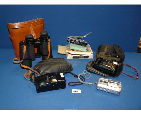 A quantity of miscellaneous cameras etc including pair of Boots 10 x 50 binoculars, boxed Minolta-16 model -P camera with ins