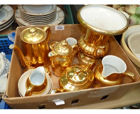 A quantity of Gold lustre ware, Royal Winton,Grimwades, Royal Worcester tea pot, coffee pot, hot water pot, sugar bowl, small