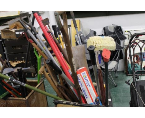 Garden tools to include a boxed folding shovel (tea chest not included) 