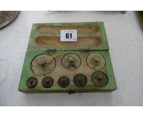 A BOXED SET OF VICTORIAN SCALE WEIGHTS