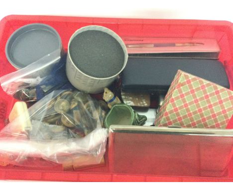 A collection of quality oddments including Parker, Sheaffer pens, Swarovski Crystal figures, watches such as Casio, Cigarette