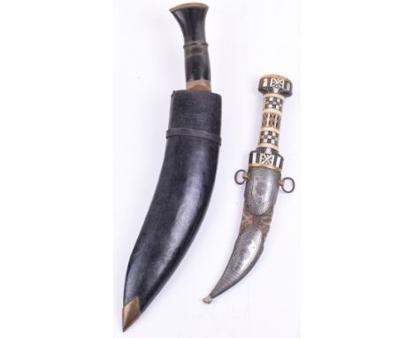 Ottoman Dagger Jambya, curved blade cut with 3 fullers, hilt made from layers of horn and bone with mother of pearl mosaic de