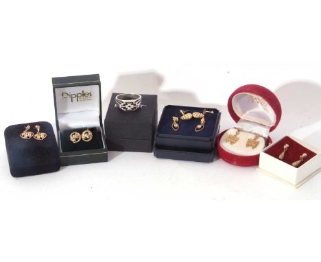Mixed Lot to include six pairs of modern yellow metal earrings together with a sterling stamped gents ring