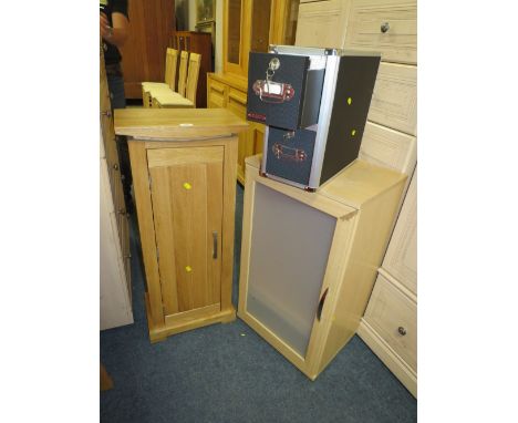 A MODERN LIGHT OAK CD CABINET AND CONTENTS TOGETHER WITH A HARDCASE OF CDS AND A FROSTED GLASS CUPBOARD (3)