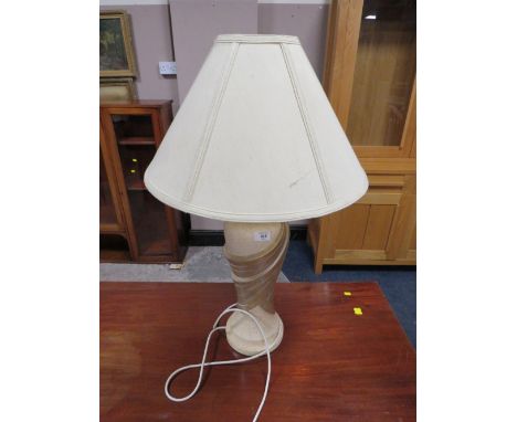 AN ITALIAN STYLE CREAM TABLE LAMP AND SHADE OVERALL H -82 CM