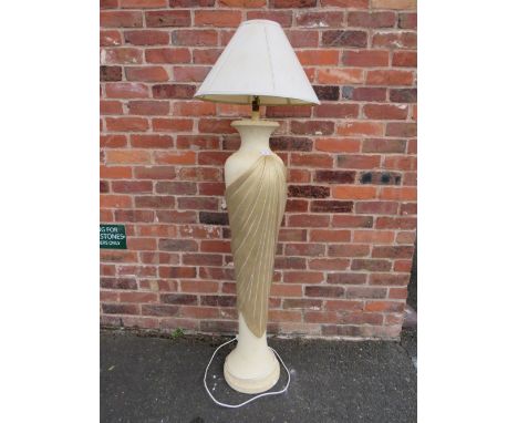 AN ITALIAN STYLE CREAM LAMP STANDARD AND SHADE OVERALL H-161 CM