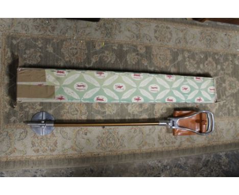 A BOXED HEREFORD SHOOTING STICK