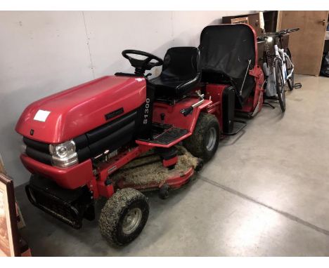 A Westwood S1300 ride on tractor lawn mower *Collect Only*