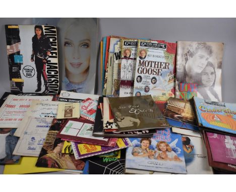 A Large Collection of Vintage and Modern Theatre Programmes, Show Programmes etc 