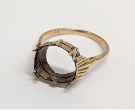 A 9ct gold ring. 2.5g. UK size R