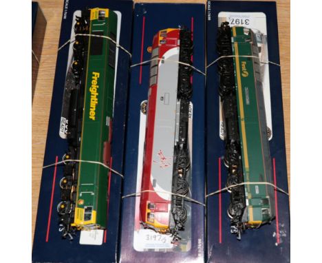 Bachmann OO Gauge DCC Ready Diesel Locomotives 32975 Class 66 Freightliner 66952, 32752 Class 57 First Great Western Restorme