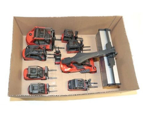 Fork Lift Trucks including Gama Linde-Stapler, Linde-Gabelstapler; Conrad Linde and Linde C4535 with container; Schuco E16 an