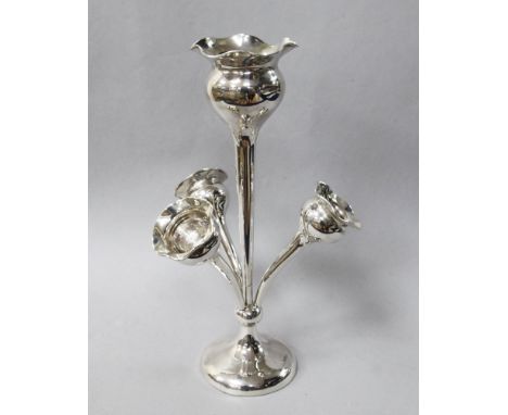 An Edwardian silver epergne with four receivers, Colen Hewer Cheshire, Chester, 1909, 26cm.
