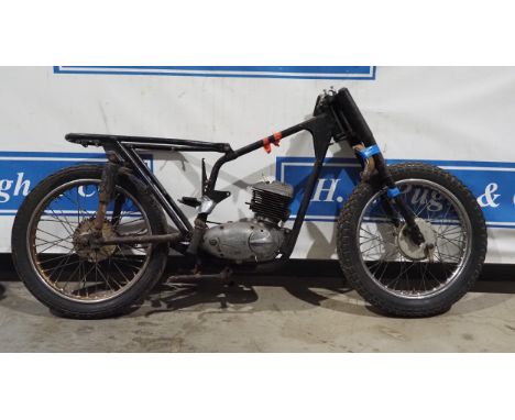 BSA Bantam D14-4 rolling chassis with matching engine &amp; frame numbers. Ideal trials bike. Reg. PYD 18F. V5