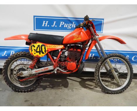 Honda CR450 Twin shock Motorcycle. 1981. 450cc.Frame No- PE0207BC000552.Engine has been rebuilt, gearbox needs attention No d