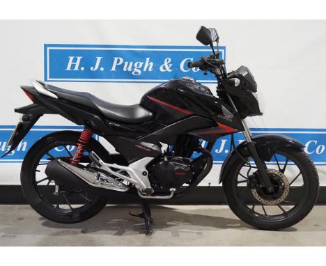 Honda CB125F GLR 1WH-F motorcycle. 2016Runs and rides, comes with original owners manual, one owner from new, MOT until 09/10