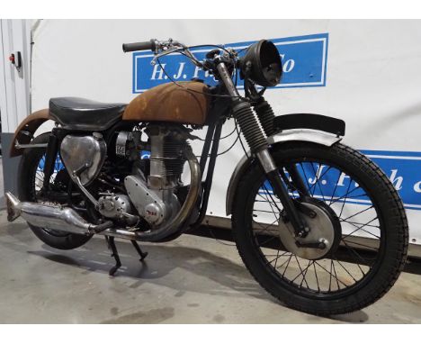 BSA B31 project fitted with a ZB34 GS Goldstar engine, engine runs.Frame no. EB3179898Engine ZB34 GS 3380No Docs. 