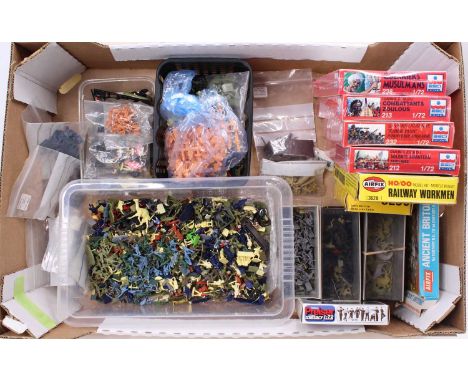 One tray containing a quantity of Airfix, Esci, Preiser, Hat and similar 1/72 scale military figures, to include six box sets