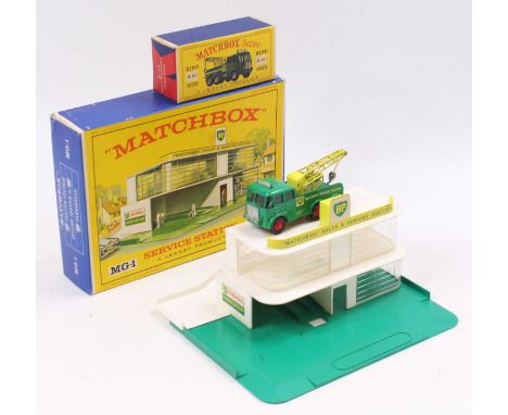 A Matchbox MG1 BP Service Station housed in the original box, together with a Kingsize No. K12 heavy breakdown wreck truck, b