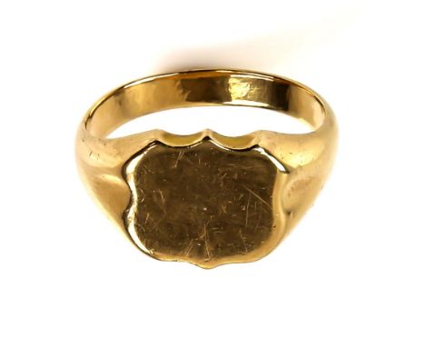 Gold shield form signet ring, with plain cartouche, 18 ct, ring size U 1/2 .   Good condition,  11 grams