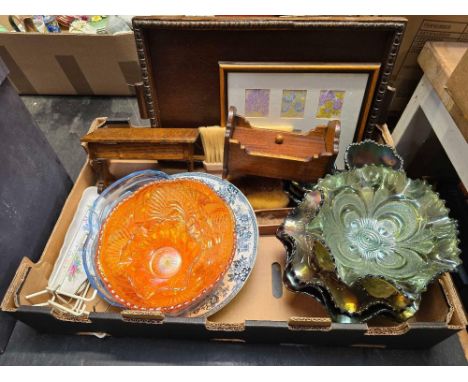 CARTON WITH MISC CARNIVAL GLASS, A BOBBIN, MINIATURE OAK APPRENTICE PIECES & OTHER BRIC-A-BRAC