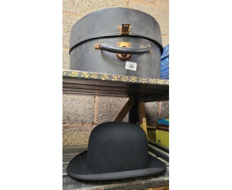 VINTAGE HAT BOX WITH A BOWLER HAT BY CWS OF BRISTOL