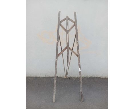 VINTAGE ARTISTS EASEL A/F