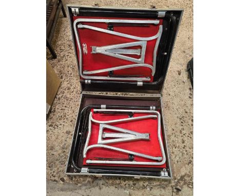 VINTAGE RETRO FOLDING PICNIC TABLE MADE BY SELUART ENGINEERING CO. 50'S, 60'S