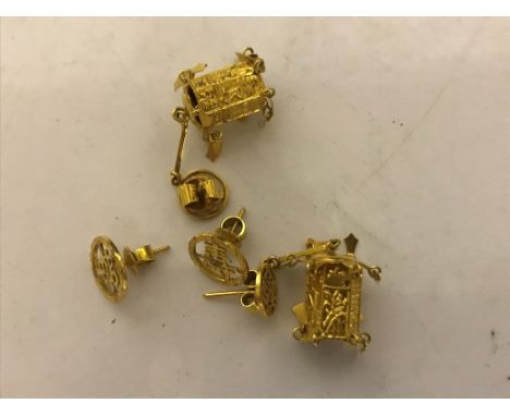 22ct lantern earrings and Chinese character studs