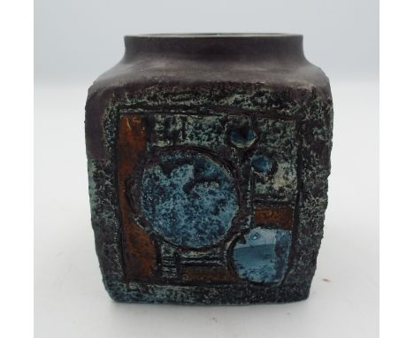 A Troika marmalade jar decorated Leslie King, height 9.5cm.