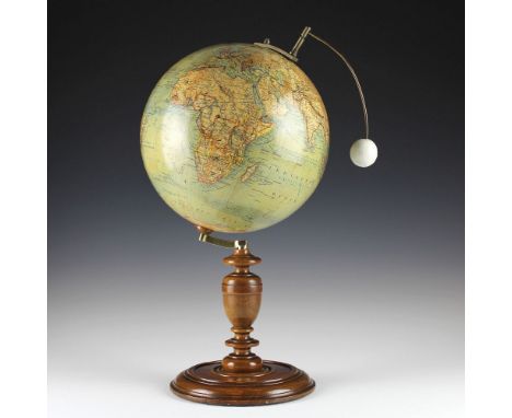 Globus - - Seltenes Lunarium von Ludwig Julius Heymann. Berlin, um 1895, bezeichnet "Erd-Globus, 25 cm, nach den neuesten u. 