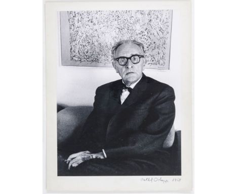 Burchartz, Max - Aus dem Nachlass - - Orlopp, Detlef. Porträtphotographie von Max Burchartz. Vintage. Silbergelatine auf AGFA