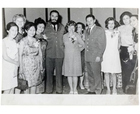 DDR - - Sammlung von ca. 75 Original-Photographien von Empfängen und Delegationsbesuchen etc. von oder bei Politikern und Fun