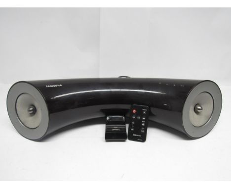 Hi-fi - A Samsung DA-E650 wireless Ipod/Galaxy audio dock, with remote control