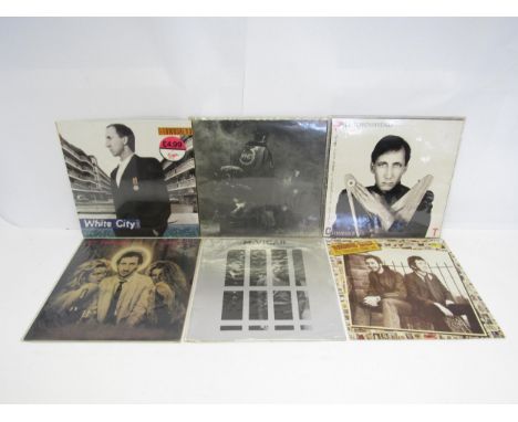 THE WHO: 'Quadrophenia' 2xLP (Track Record  2657 013, vinyl VG-VG+, booklet loose, hense sleeve VG). Together with PETE TOWNS