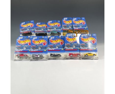 A set of 10 Hot Wheels cars that consists of the Porsche 911 (Collector #590), the Jaguar D-Type (Collector #997), the Ferrar