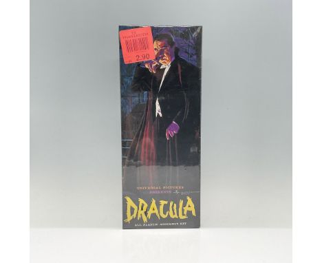 This item comes sealed in original box which measures 5.5"L x 2.5"W x 13"H. UPC: 090733075062. Issued: 1999Condition: Age rel