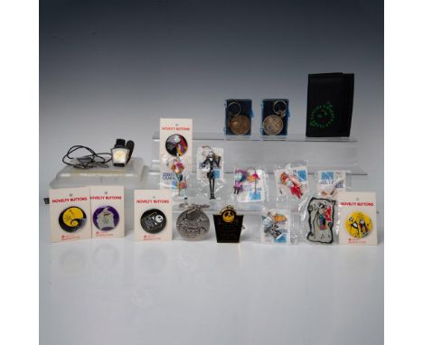 This Nightmare Before Christmas collection features 6 Sega Fantasy Amuse keychains from SEGA, 2 pewter necklaces, 5 assorted 