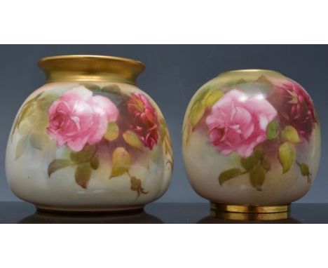 Royal Worcester posy vase,  date mark for 1918, lobed form, decorated with Hadley roses No. H/158, 9cm and another Royal Worc