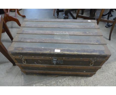 An early 20th Century travel trunk