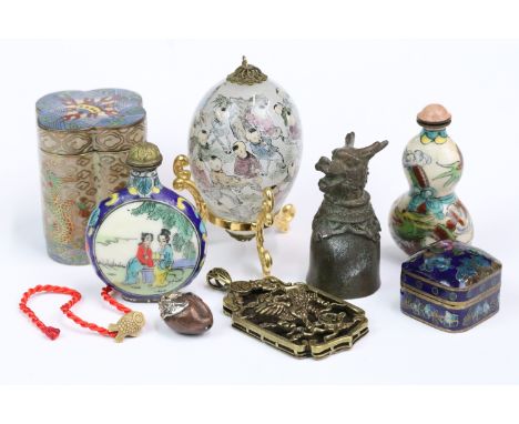 A small group of Chinese collectables to include snuff bottles and cloisonne enamel boxes. 