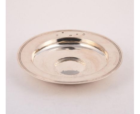 
	
		A SILVER ARMADA DISH
		WILLIAM COMYNS &amp; SONS LTD., LONDON 1952
		With a reeded border
		25.5cm (10in) diameter
		691