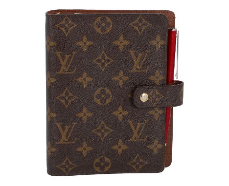 LOUIS VUITTON Agenda "FONCTIONNEL MM", Koll. 2011. Koll. 2011. Akt. NP. 480,-€. Monogram Canvas Serie. Laschenverschluss mit 