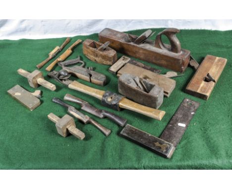  A collection of vintage carpentry tools