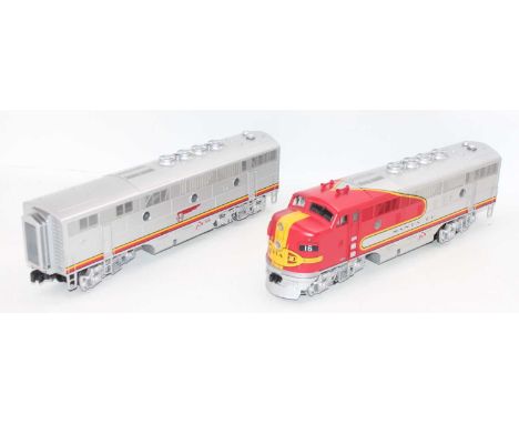 Rail King G gauge 1/32 F-3 AA Diesel engine with dummy unit. Silver, with red &amp; yellow. (E) (BP) with a plastic crate of 