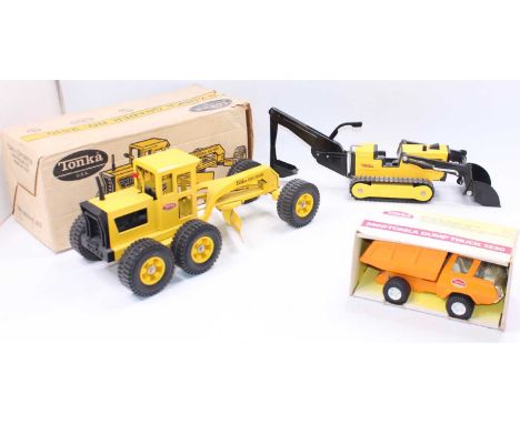 Tonka Toys group of 3 to include, USA made No. 2510 Grader - pressed steel body in yellow with grading blade and black plasti