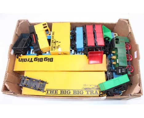 Large tray of Big Big Train items: Two Blue Flyer diesel locos (one dismantled); another yellow (E-BE); green USA tank (VG-E)